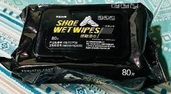 Natural Sneaker & Shoe Cleaner Wipes - 1 Packs of 80 - PrabhStudio3931v9 - wmNatural Sneaker & Shoe Cleaner Wipes - 1 Packs of 80